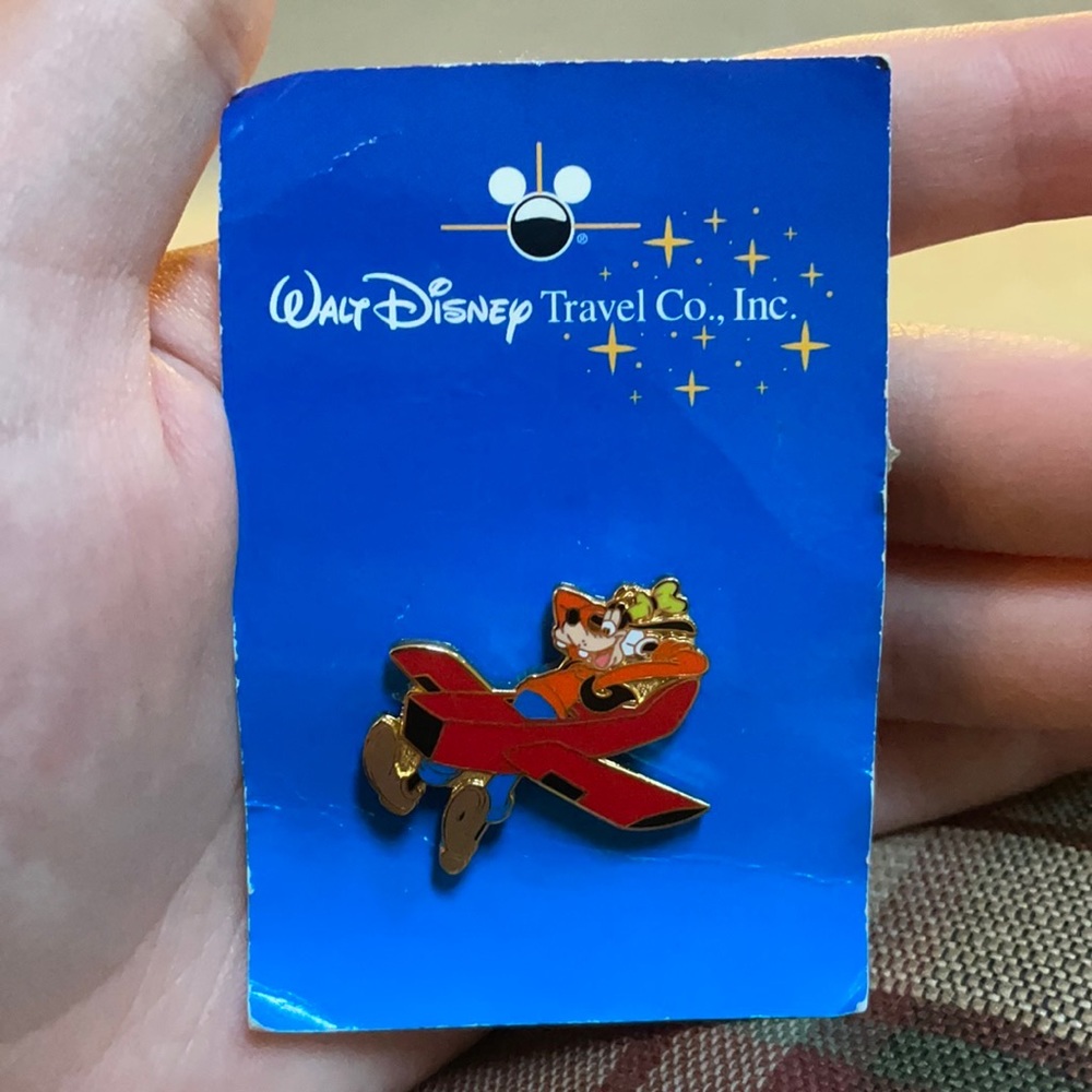 Disney Goofy pin